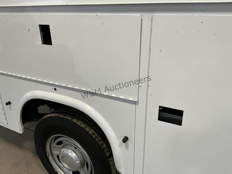 2022-ford-f250-image-10