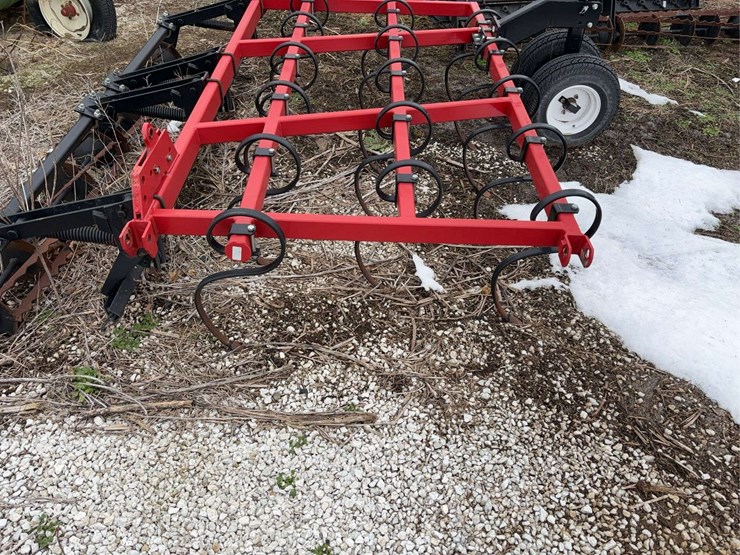 24'-unverferth-perfecta,-3-pt,-mounted-field-cultivator-image-7