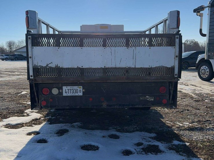 2006-f450-super-duty-tire-service-truck-image-4