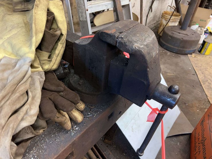 steel-work-bench-and-contents-image-19