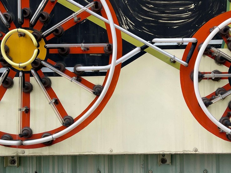 steam-engine-neon-sign-image-8