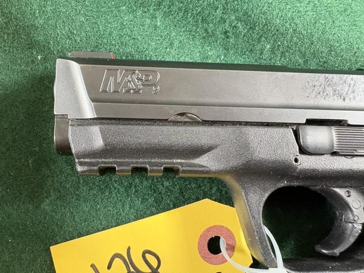 smith-&-wesson-m&p-9mm-pistol-image-2