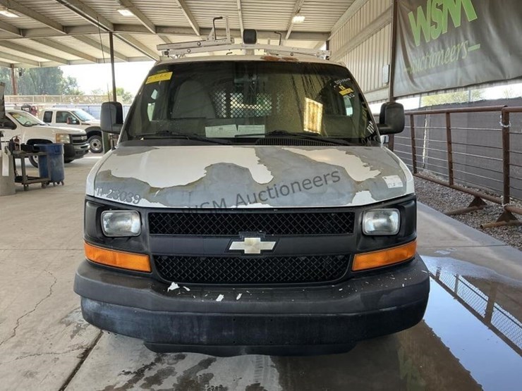 2012-chevrolet-express-1500-image-3