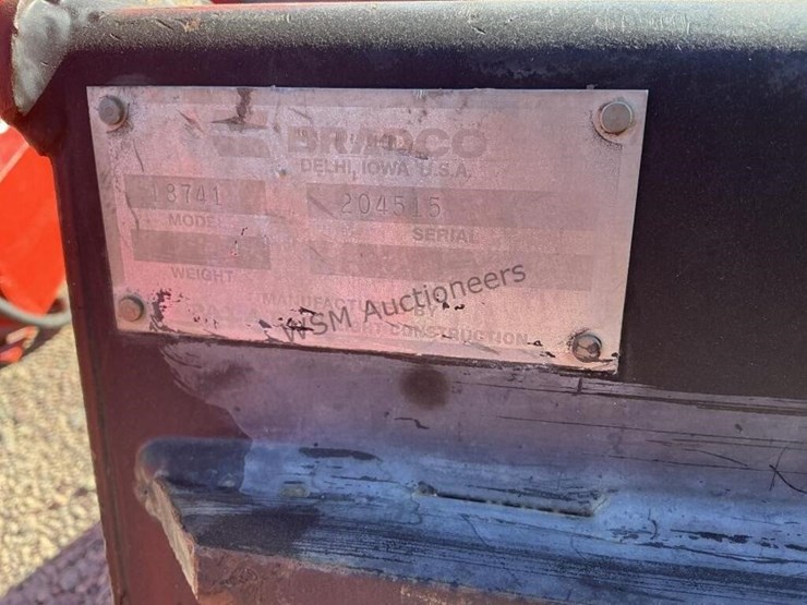 bradco-34in-stand-up-skid-steer-bucket-image-5