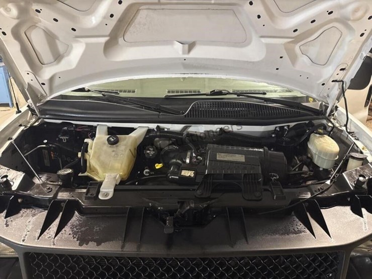 2015-chevrolet-express-2500-image-19