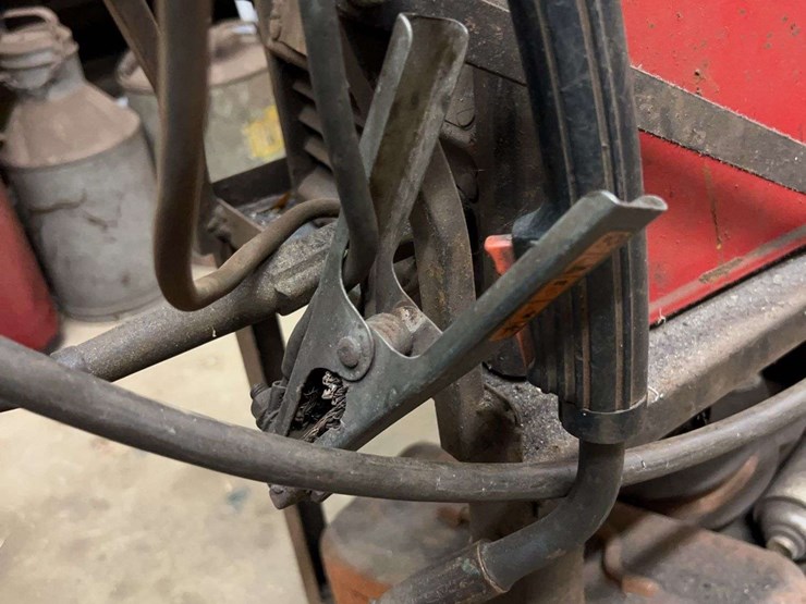 lincoln-welder-with-cart-image-12