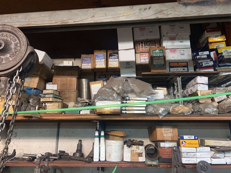 contents-of-shelf-and-gears-image-2