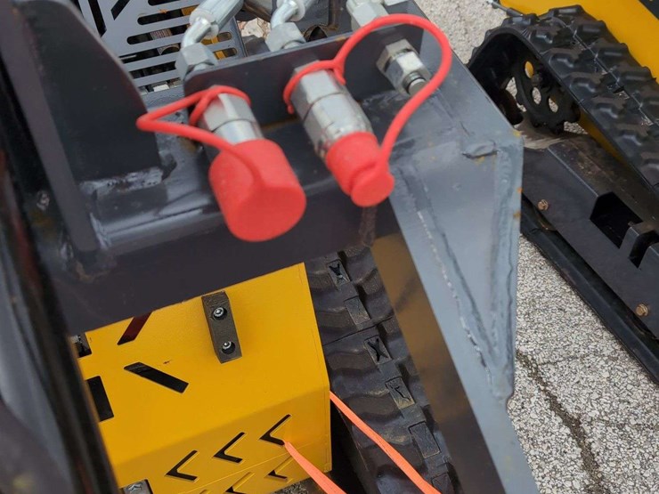 sdll60-crawler-w/-bucket-image-4