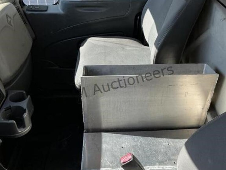 2009-international-7400-image-31