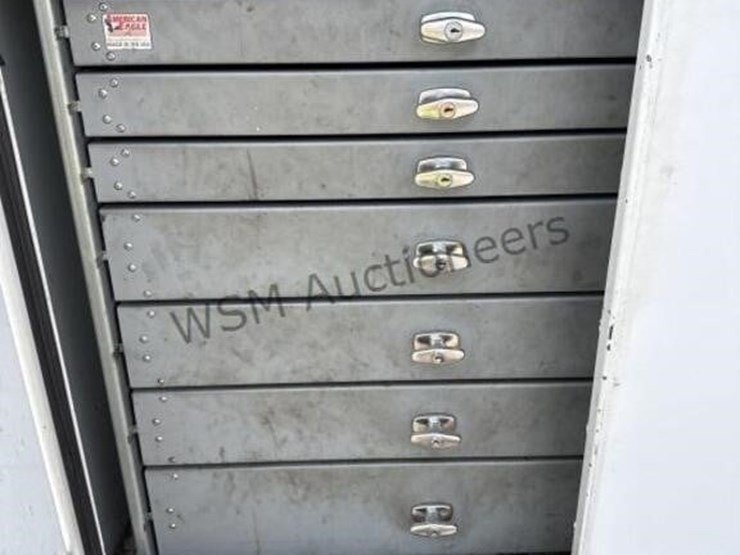 2016-ford-f550-image-9