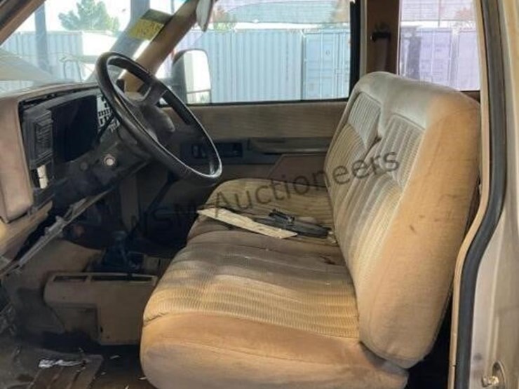 1988-chevrolet-2500-image-19