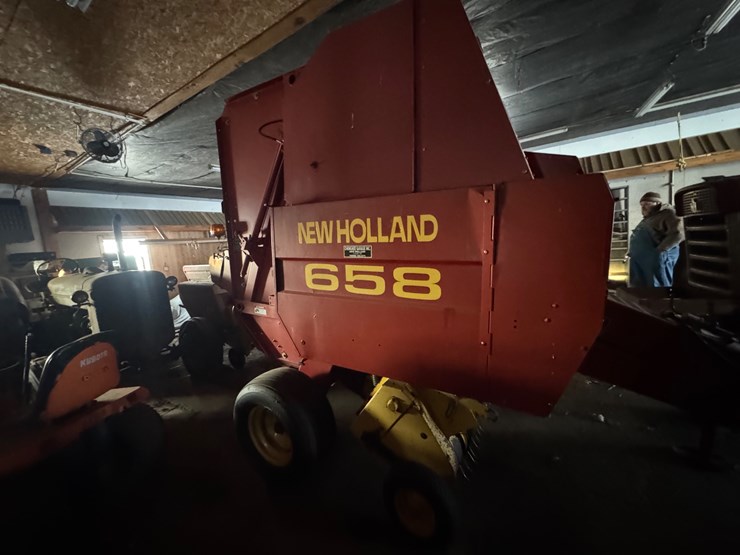 new-holland-658-image-3
