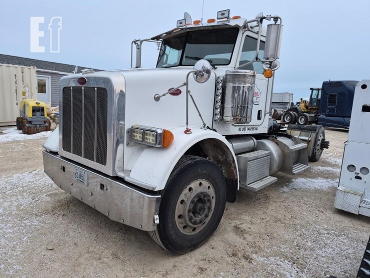 2008-peterbilt-365-image-1