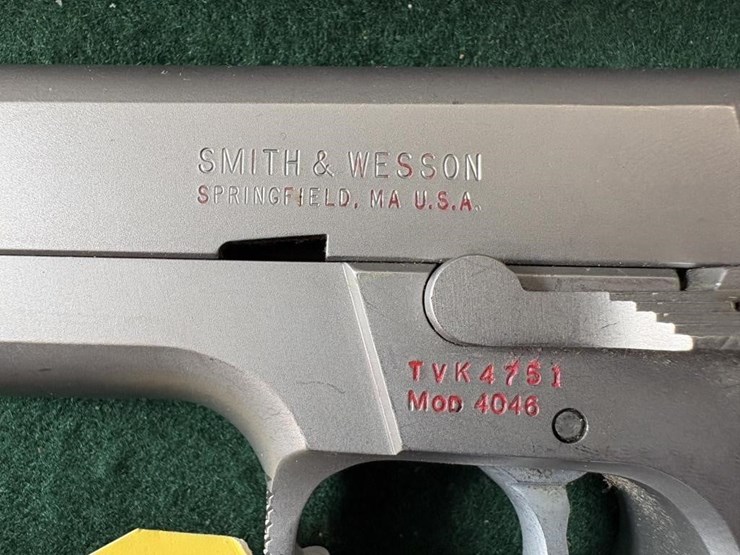 smith-&-wesson-mdl.40-46-40-s&w-pistol-image-4