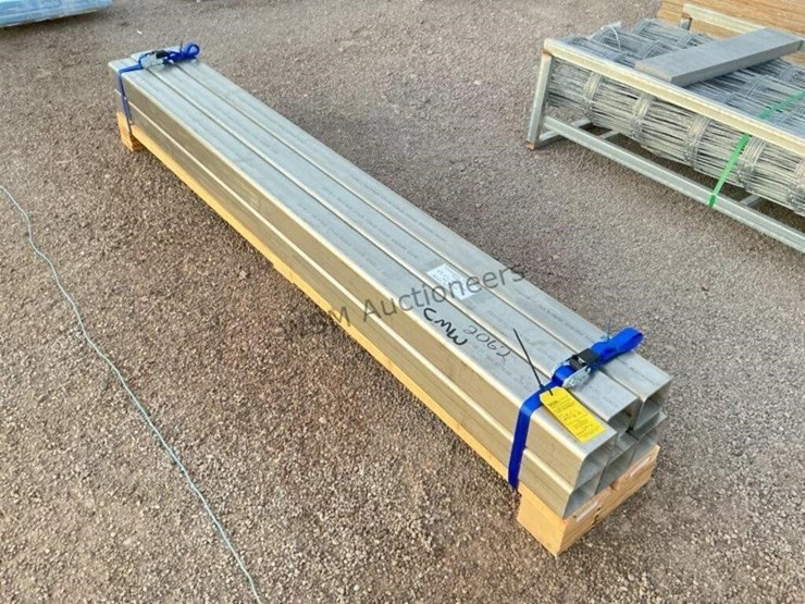 stainless-steel-tubing-4in-x-4in-x-.250-x-90in-image-1