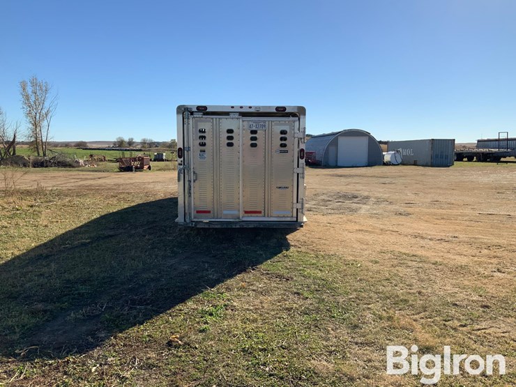 wilson-livestock-trailer-image-6