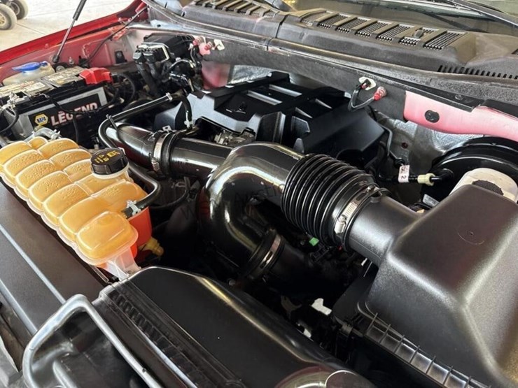 2016-ford-f150-image-13