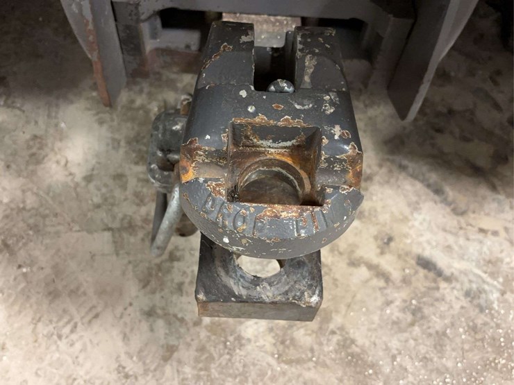 agco-fendt-1042-tractor-image-19