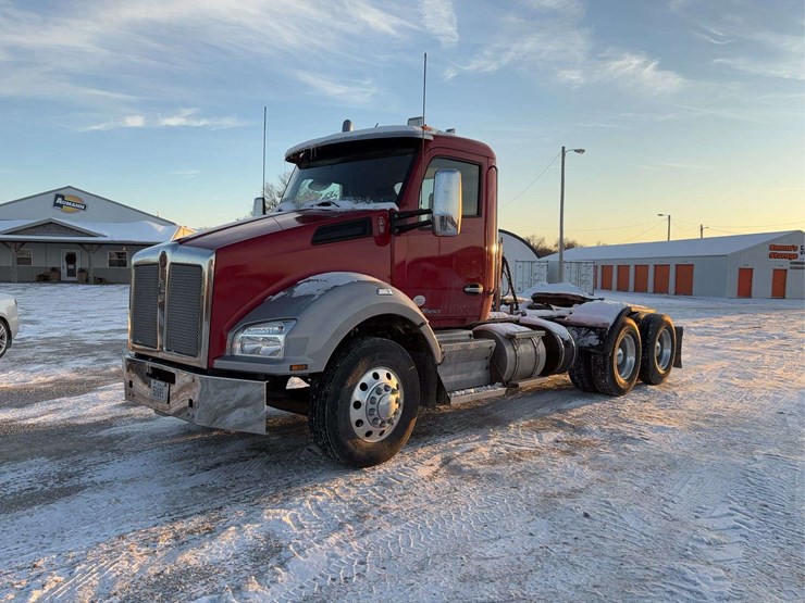 2018-kw-880-semi-image-2