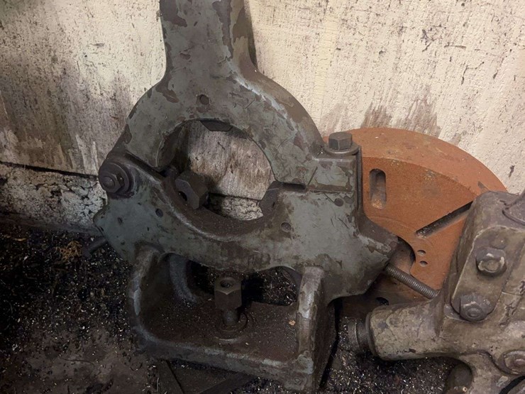 large-lathe-and-lathe-supplies-image-28