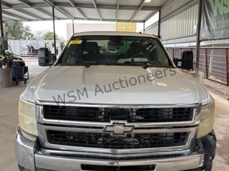 chevrolet-silverado-2500hd-image-3