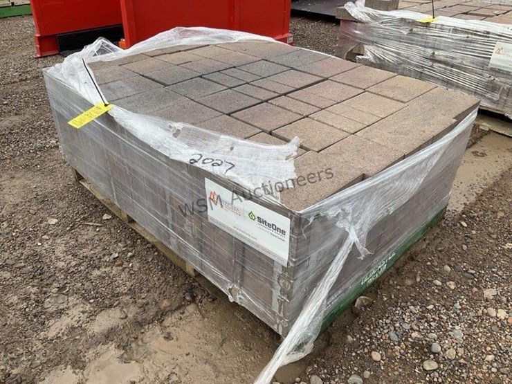 pallet-of-stone-pavers-image-1