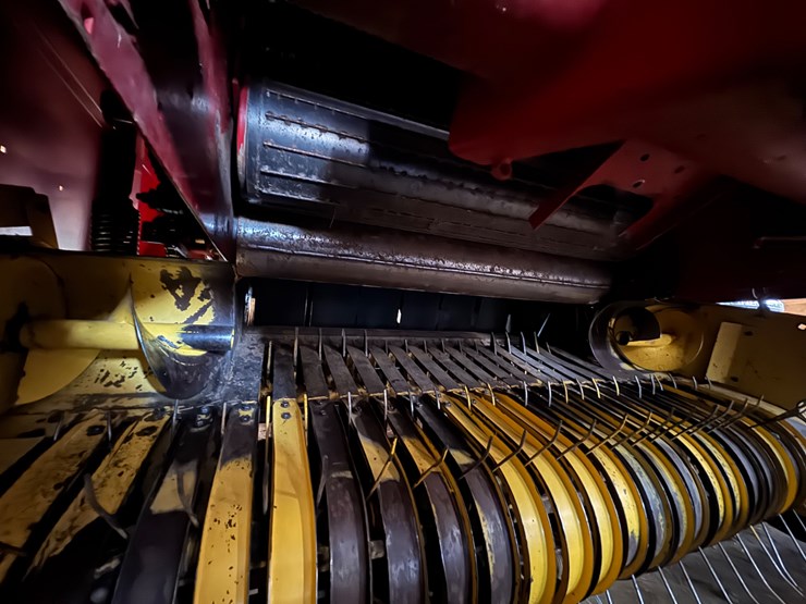 new-holland-658-image-8