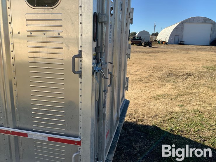 wilson-livestock-trailer-image-20
