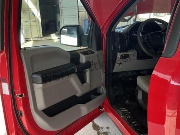 2016-ford-f150-image-22