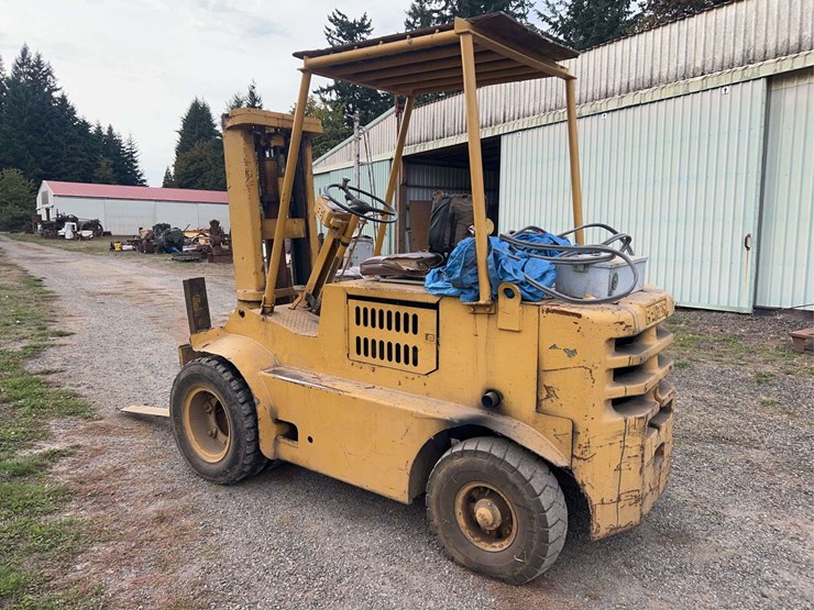 baker-forklift-image-3