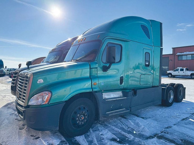 2017-freightliner-cascadia-125-evolution-image-2