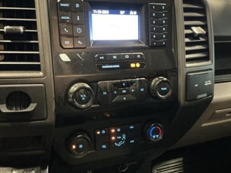 2022-ford-f250-image-22