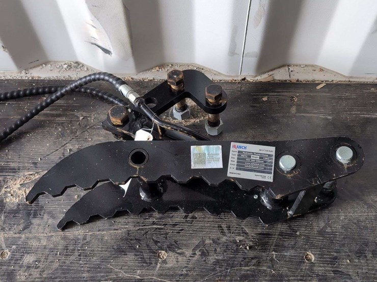 i-ranch-hydraulic-thumb-clamp---iretc-image-1