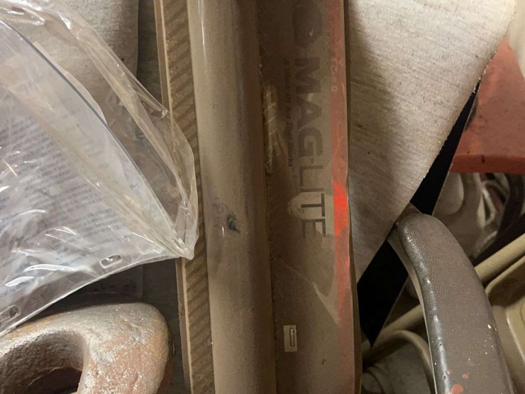 contents-of-wall-image-12