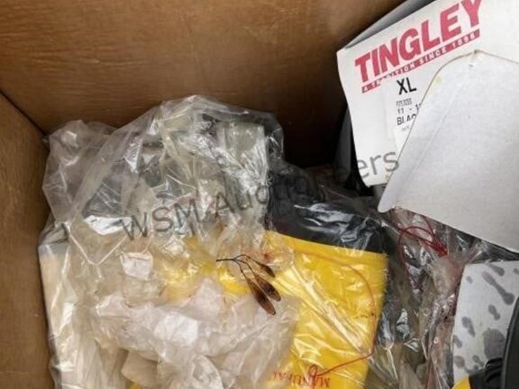 pallet-of-asst-rubber-boots-image-5