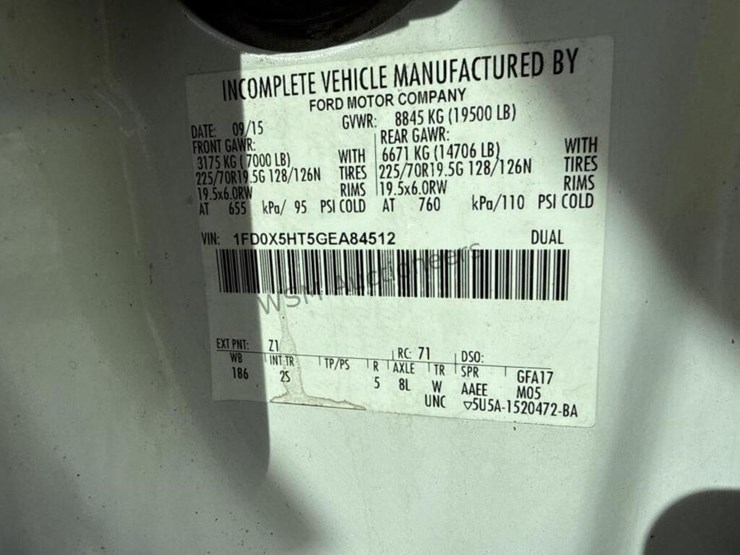 2016-ford-f550-image-28