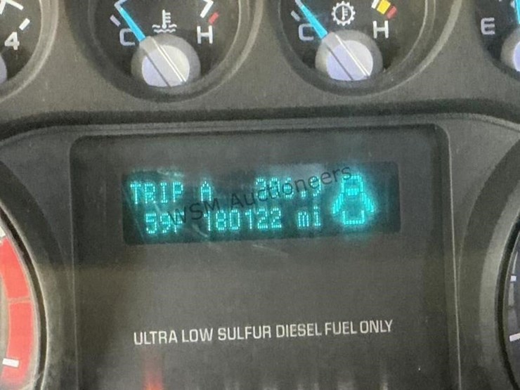 2016-ford-f550-image-18