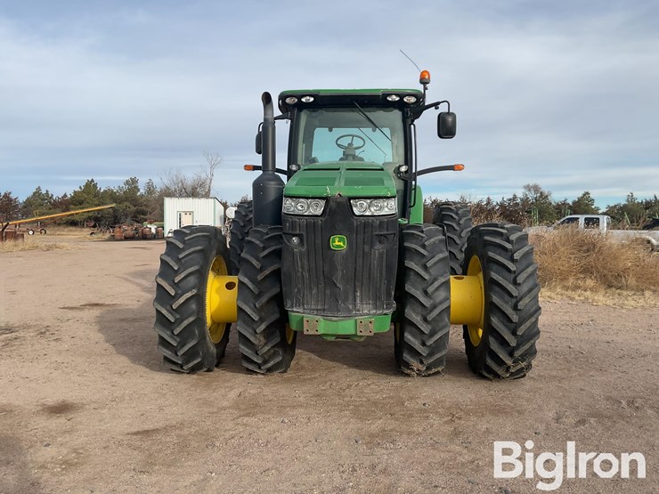 john-deere-8260r-image-2