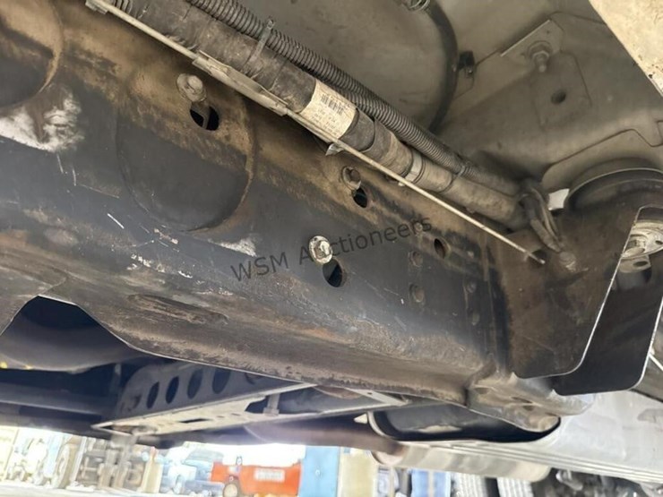 chevrolet-silverado-3500hd-image-30