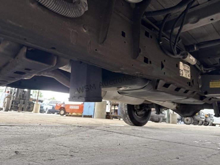 2014-chevrolet-express-2500-image-29