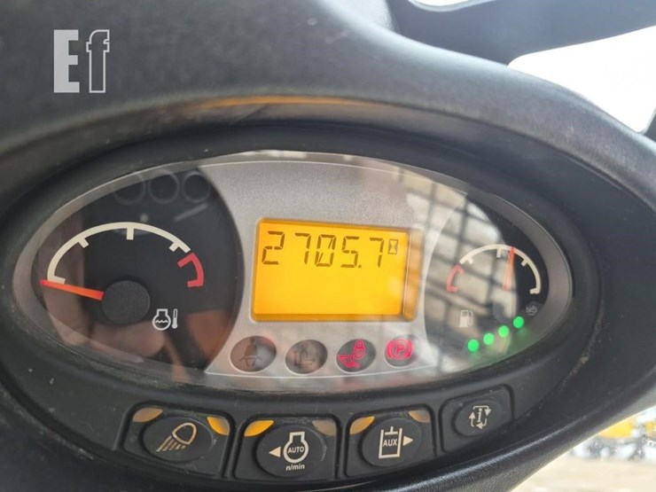 2022-bobcat-s770-image-21