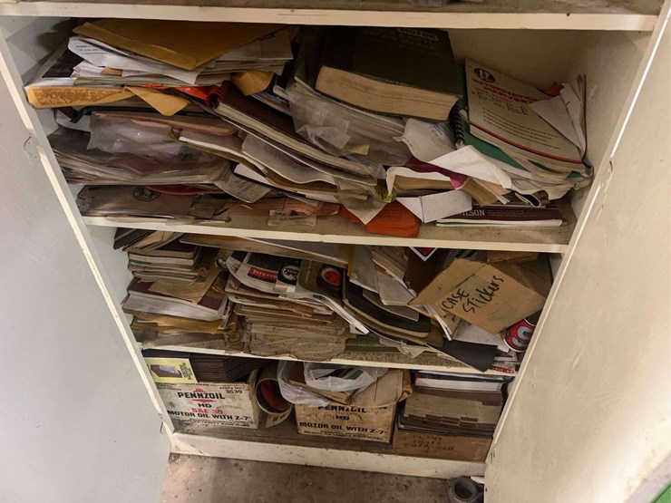 cabinets,-tools,-and-drill-presses-image-5