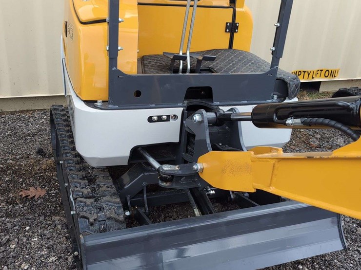 ir-mini-excavator---ire20---kubota-engine-image-3