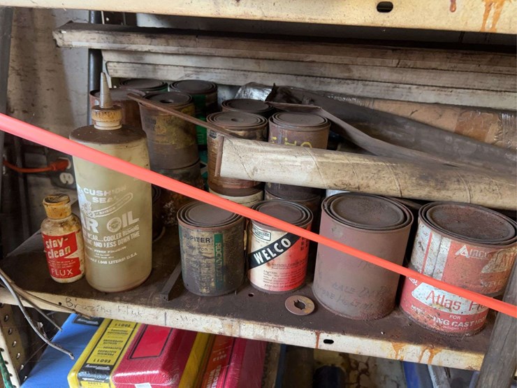 lincoln-arc-welder-and-welding-supplies-image-12