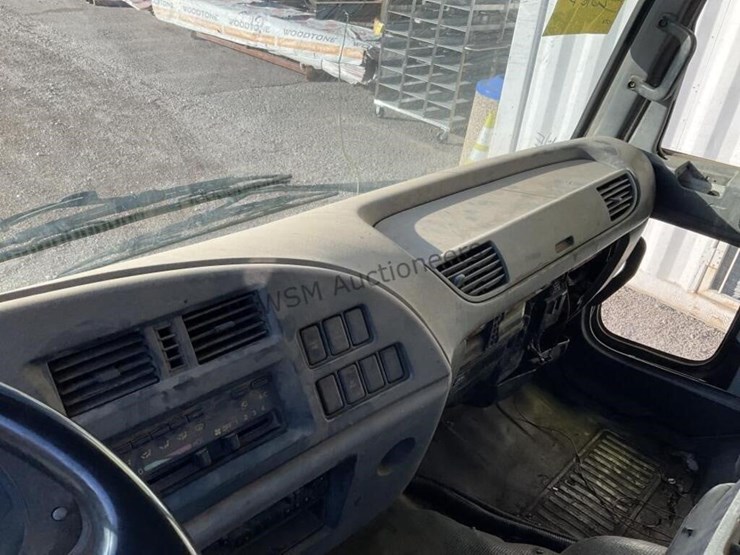 2005-chevrolet-t6500-image-21