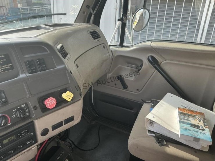 2007-sterling-l7500-image-26