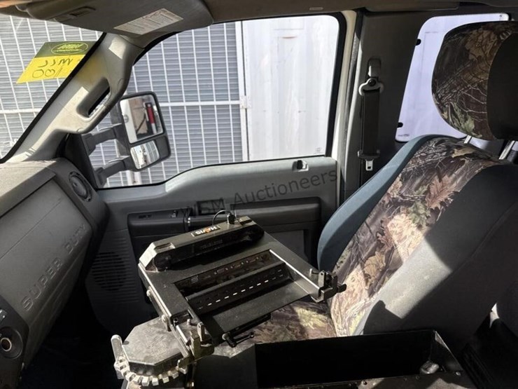 2016-ford-f550-image-34