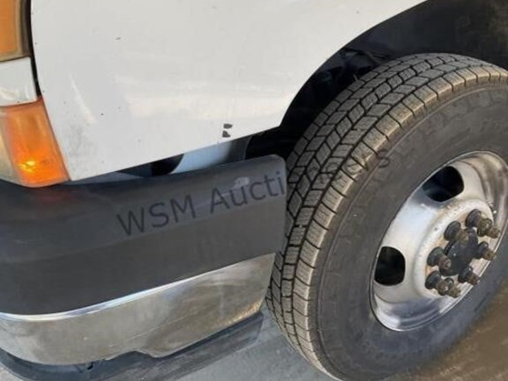 2006-chevrolet-silverado-3500-image-10