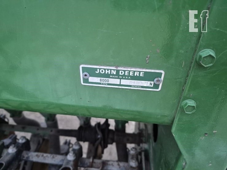 john-deere-8300-image-10