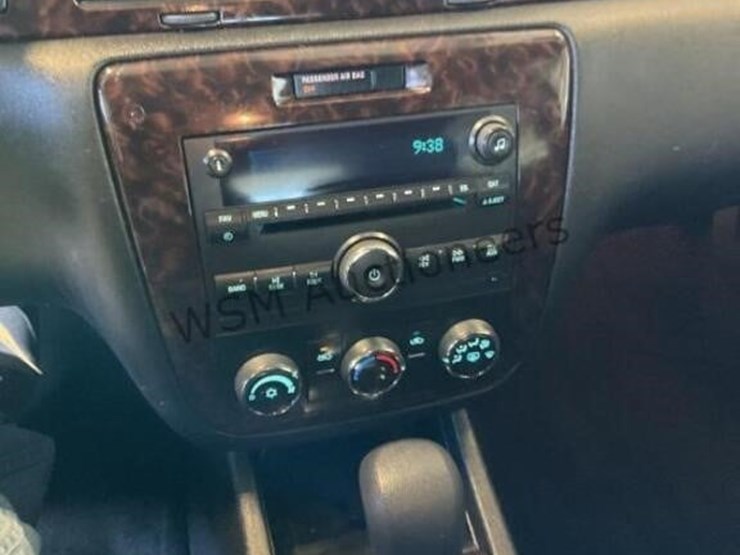 2014-chevrolet-impala-sdn-image-18